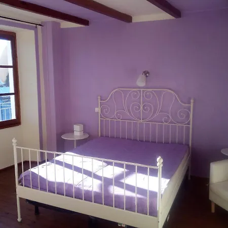 Giardino Sul Lago فندق مبيت وإفطار